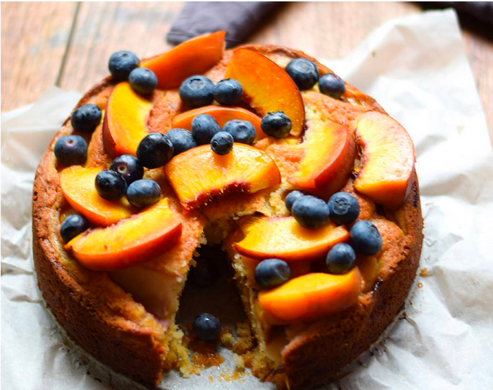 FRUITY YOGHURT CAKE