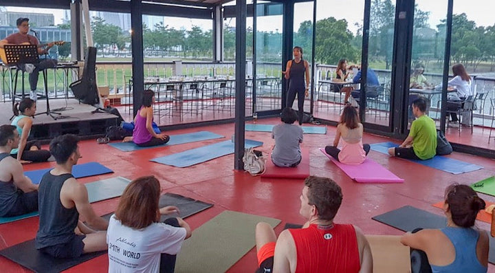SodaStream x Riverboat Moonlight Yoga